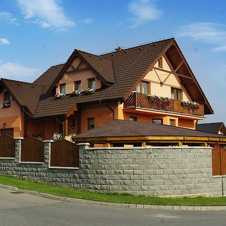 Penzión Family Rušin Vel'ka Lomnica Exterior foto